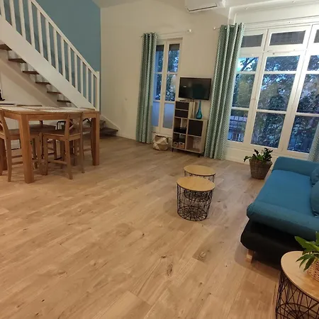 Apartment Centre Duplex Style Loft *